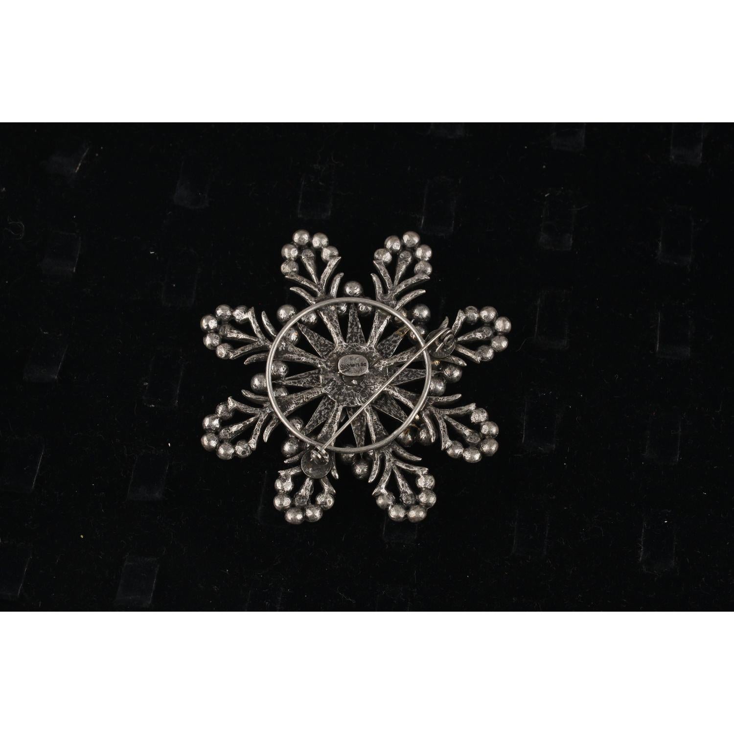 De Liguoro Haute Couture Crystals Snowflake Brooch Pin In New Condition In Rome, Rome