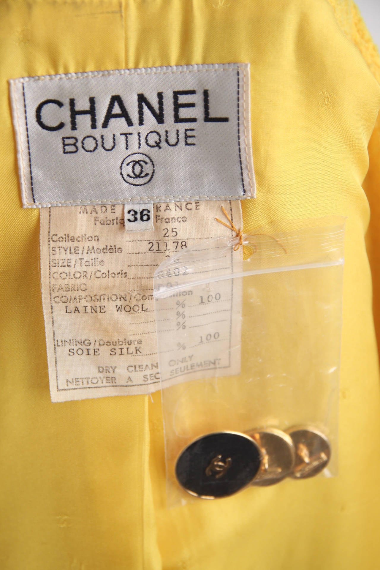 CHANEL Vintage Yellow Wool BLAZER Jacket w/ Black CONTRAST Trim Sz 36 2
