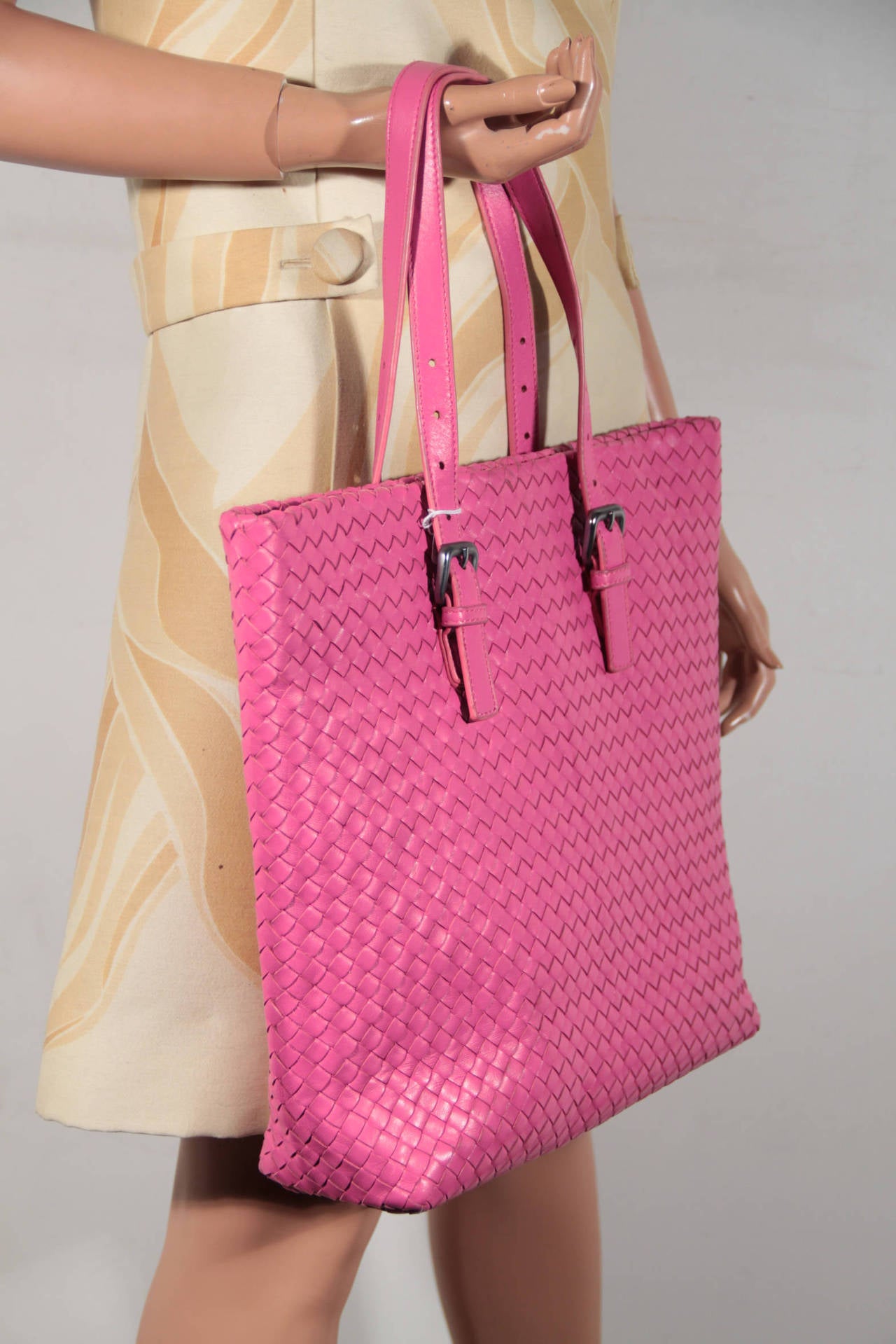 Women's BOTTEGA VENETA Italian Pink INTRECCIATO Woven Leather TOTE Shopping Bag RARE
