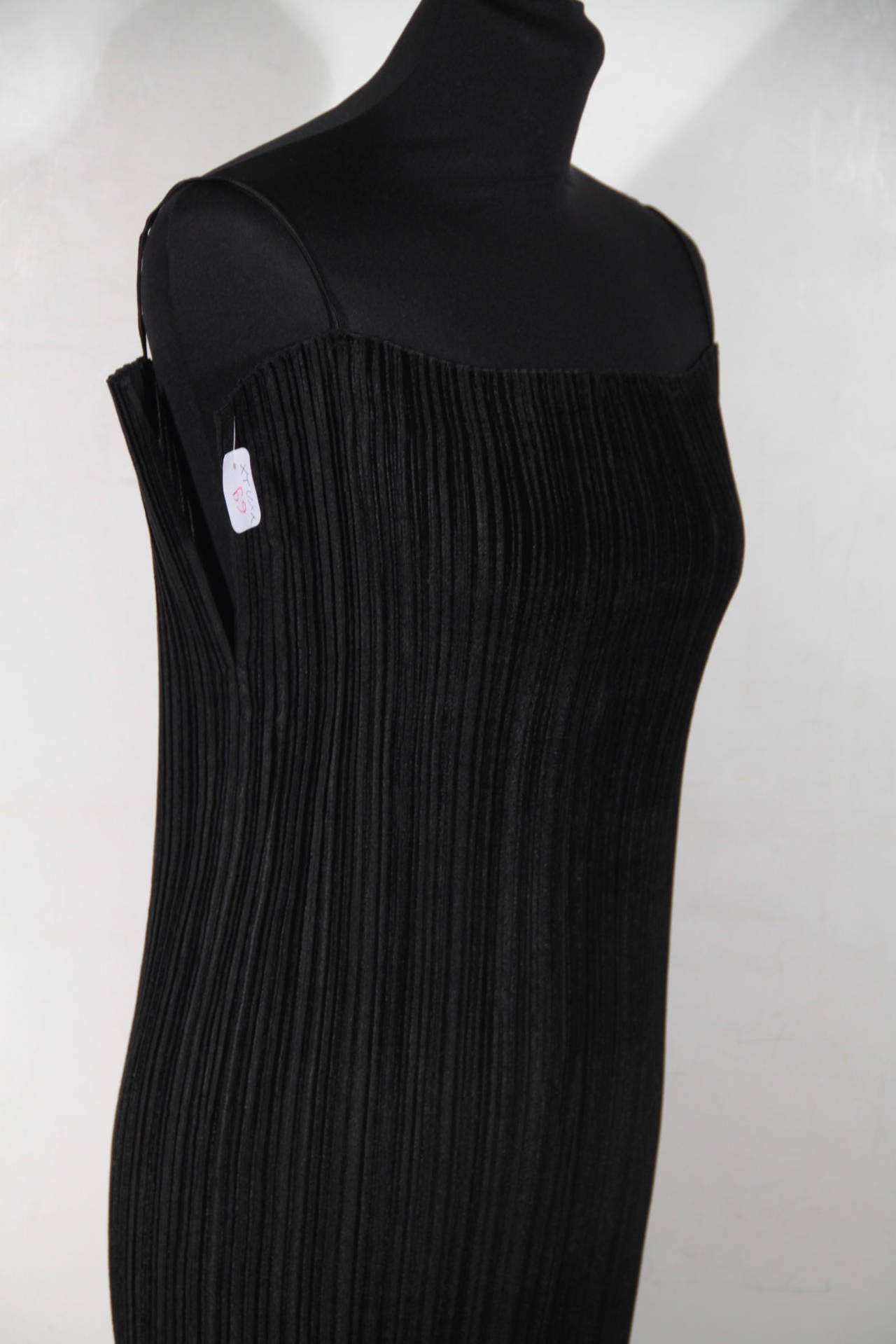 ISSEY MIYAKE Black Pleated DRESS SUIT Jacket & Maxi Dress SET Size S In Excellent Condition In Rome, Rome