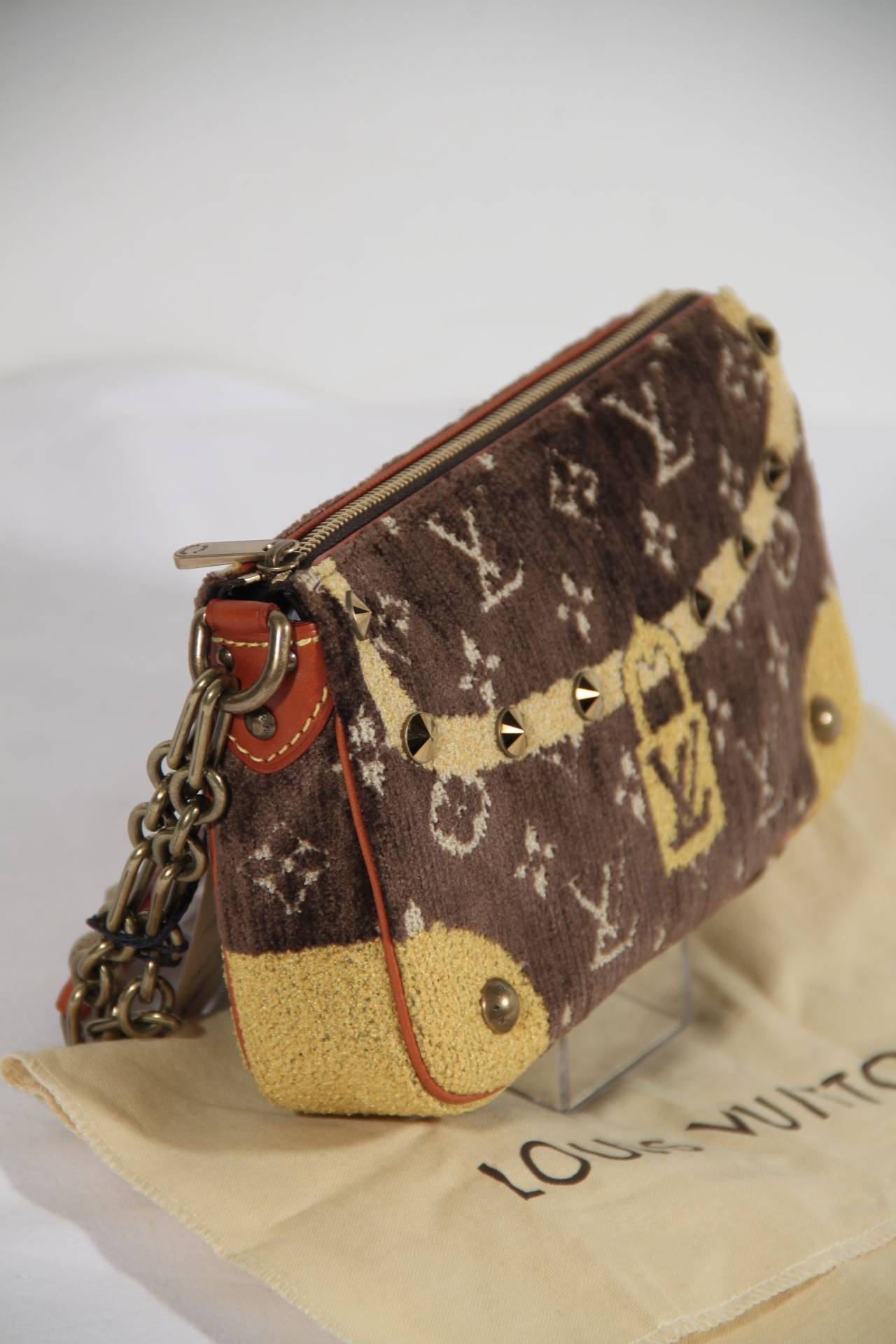 LOUIS VUITTON Limited Edition TROMPE L&#39;OEIL Pochette SHOULDER BAG Rare handbag For Sale at 1stdibs