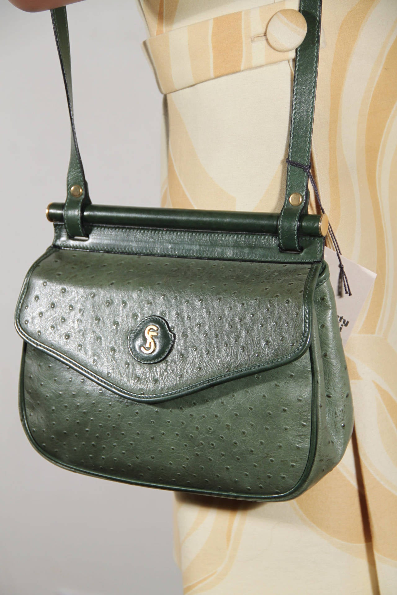SORELLE FONTANA Vintage Green OSTRICH SKIN Leather SHOULDER BAG In Excellent Condition In Rome, Rome