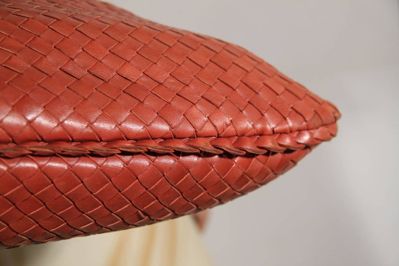 BOTTEGA VENETA Italian Authentic Tan INTRECCIATO Woven Leather HOBO HANDBAG AS In Good Condition In Rome, Rome