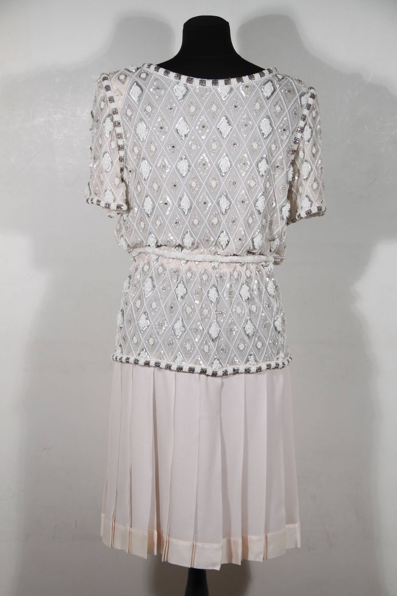 ANDREA ODICINI COUTURE Italian VINTAGE White BEADED DRESS w/ Stole & Belt In Excellent Condition In Rome, Rome