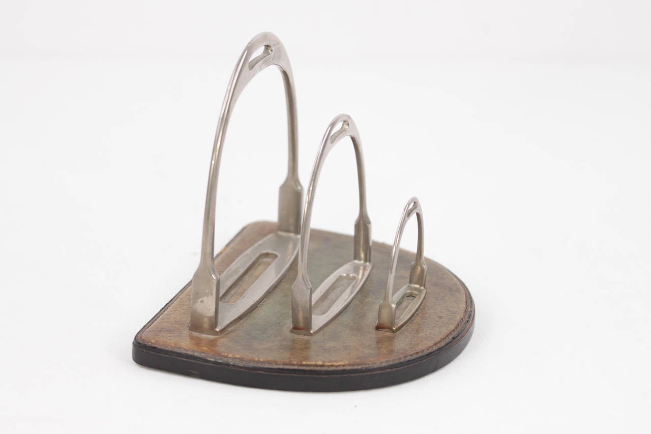 GUCCI Vintage Silver Metal LETTER RACK Stirrup DESK ORGANIZER Document Holder In Fair Condition In Rome, Rome