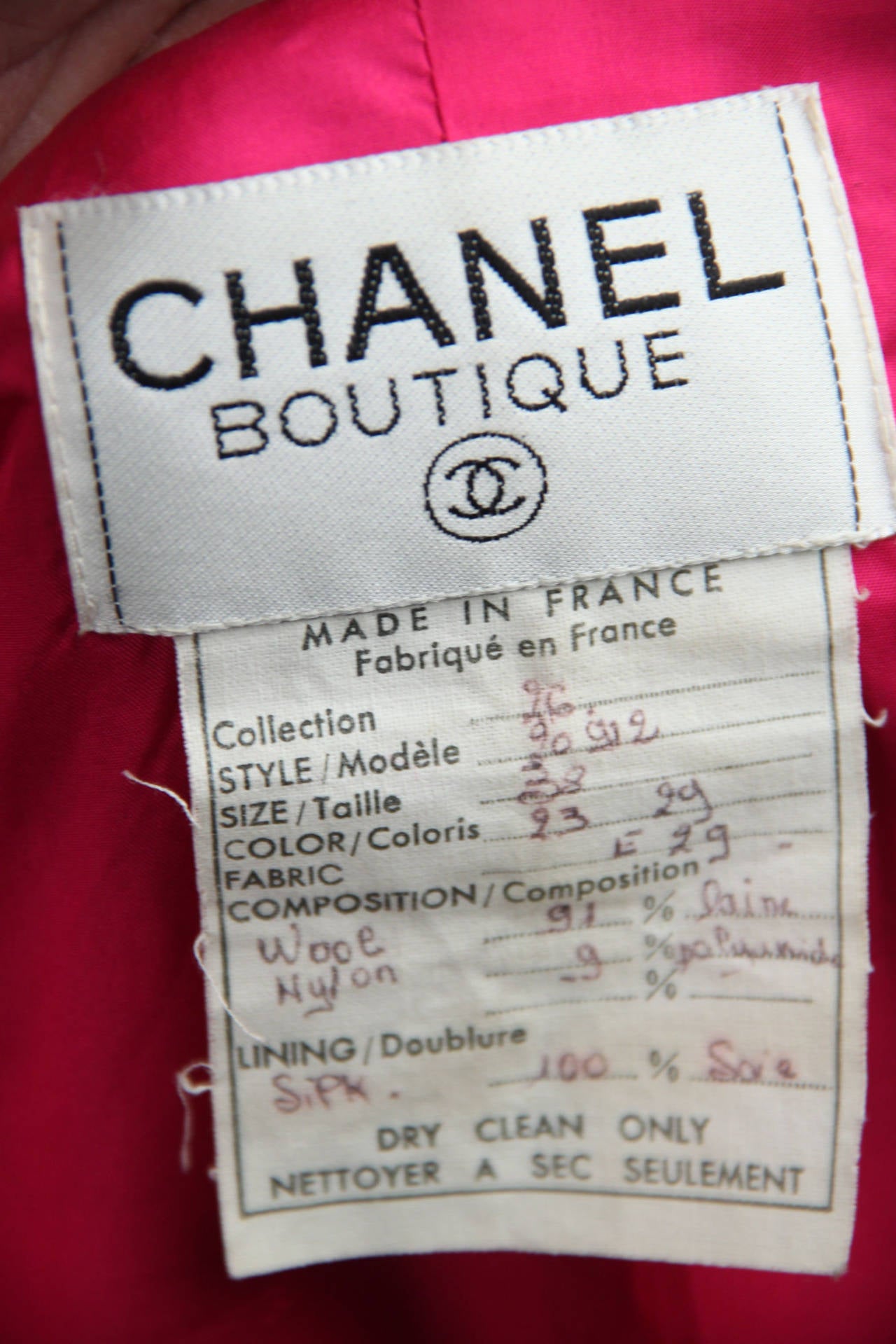 Women's CHANEL BOUTIQUE Vintage Fuchsia Wool SUIT BLAZER Jacket & MINI SKIRT 38 FR