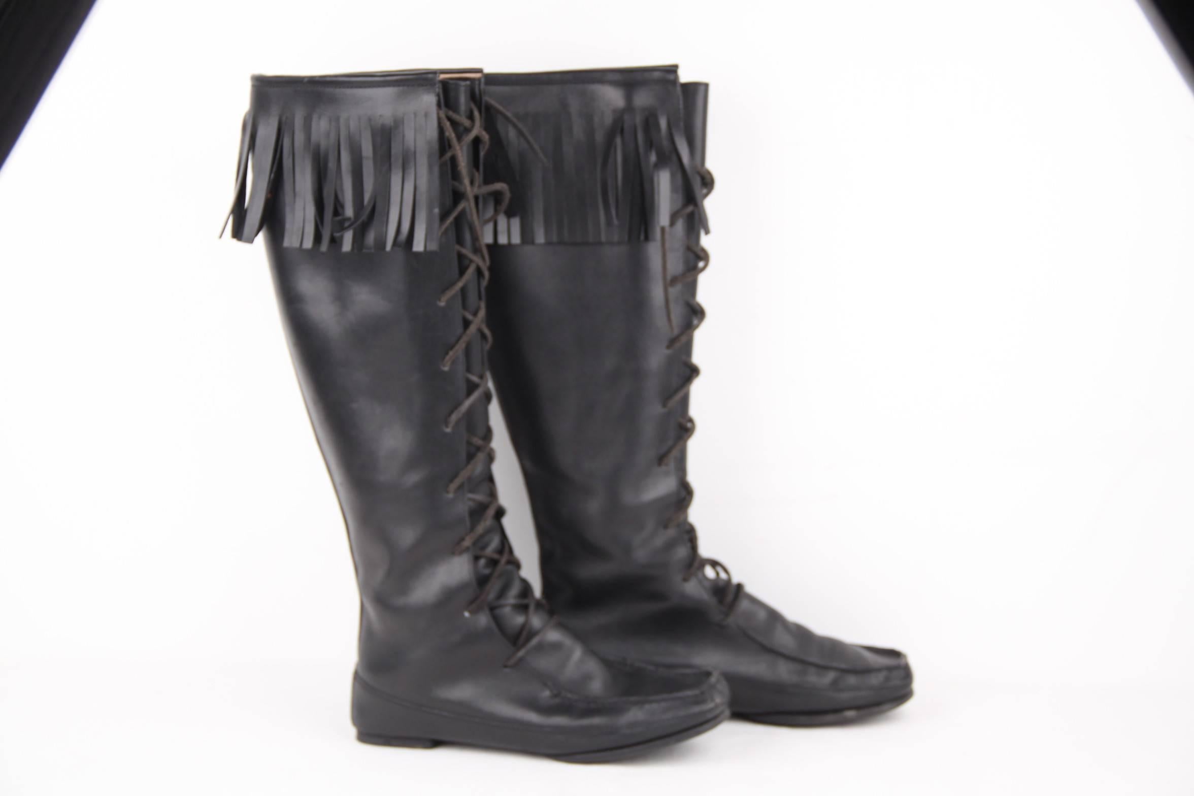 GUCCI Black Leather MOCASSINS Lace Up BOOTS Fringed SHOES Sz 37 1/2 In Excellent Condition In Rome, Rome