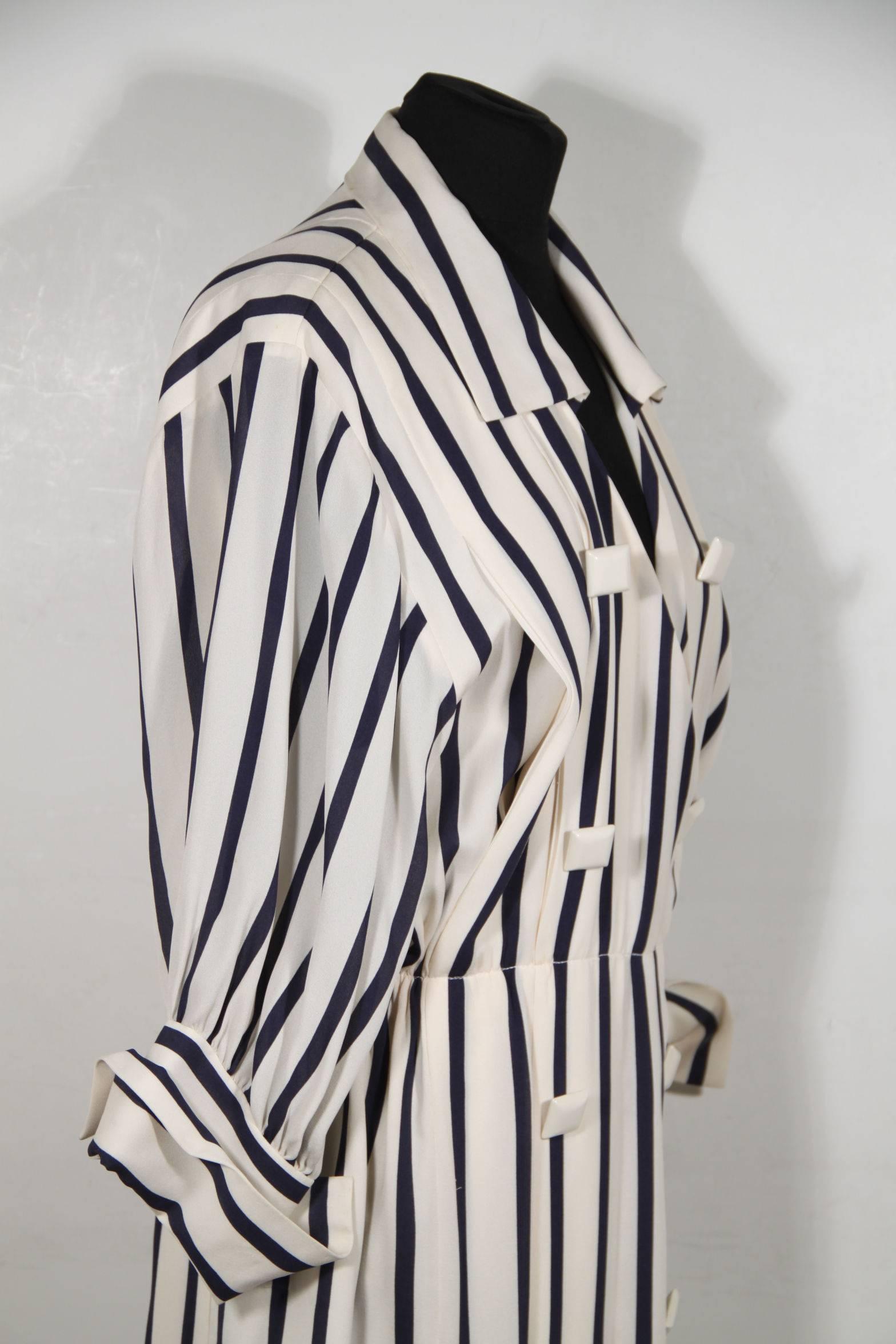 Women's Andrea Odicini Italian Authentic Vintage White and Navy Striped Shirt Dress