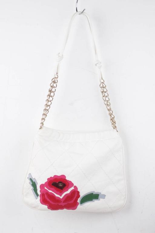 CHANEL White QUILTED Leather HANDBAG Purse TOTE w/ FLOWER Applique at  1stDibs
