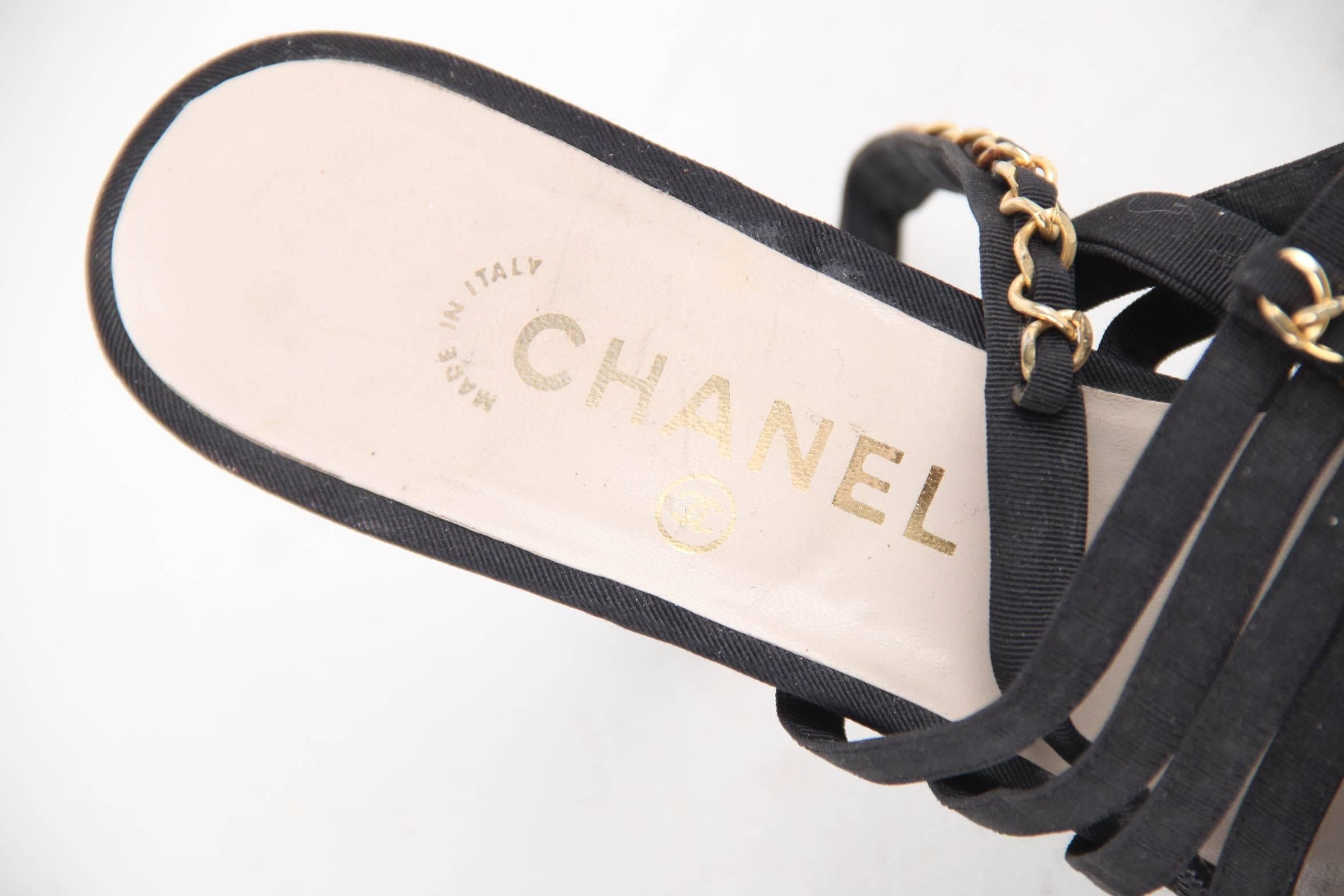 Brand: CHANEL - Made in Italy

Condition (please read our condition chart below) GOOD CONDITION: Some light wear or small defect. This condition rate is very common for vintage items.

Further Comments: Elasticated ankle strap - Pointed toes -