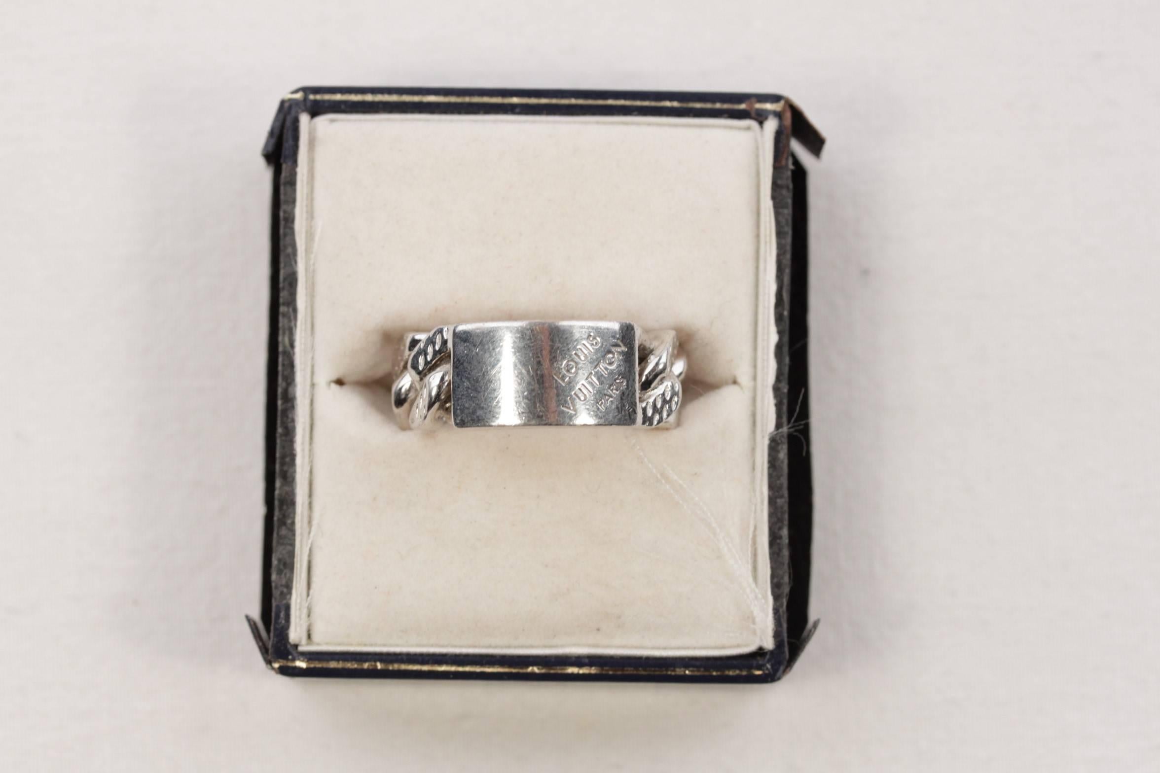 LOUIS VUITTON Silver Plated MONTAIGNE MEN RING Band Size M In Good Condition In Rome, Rome