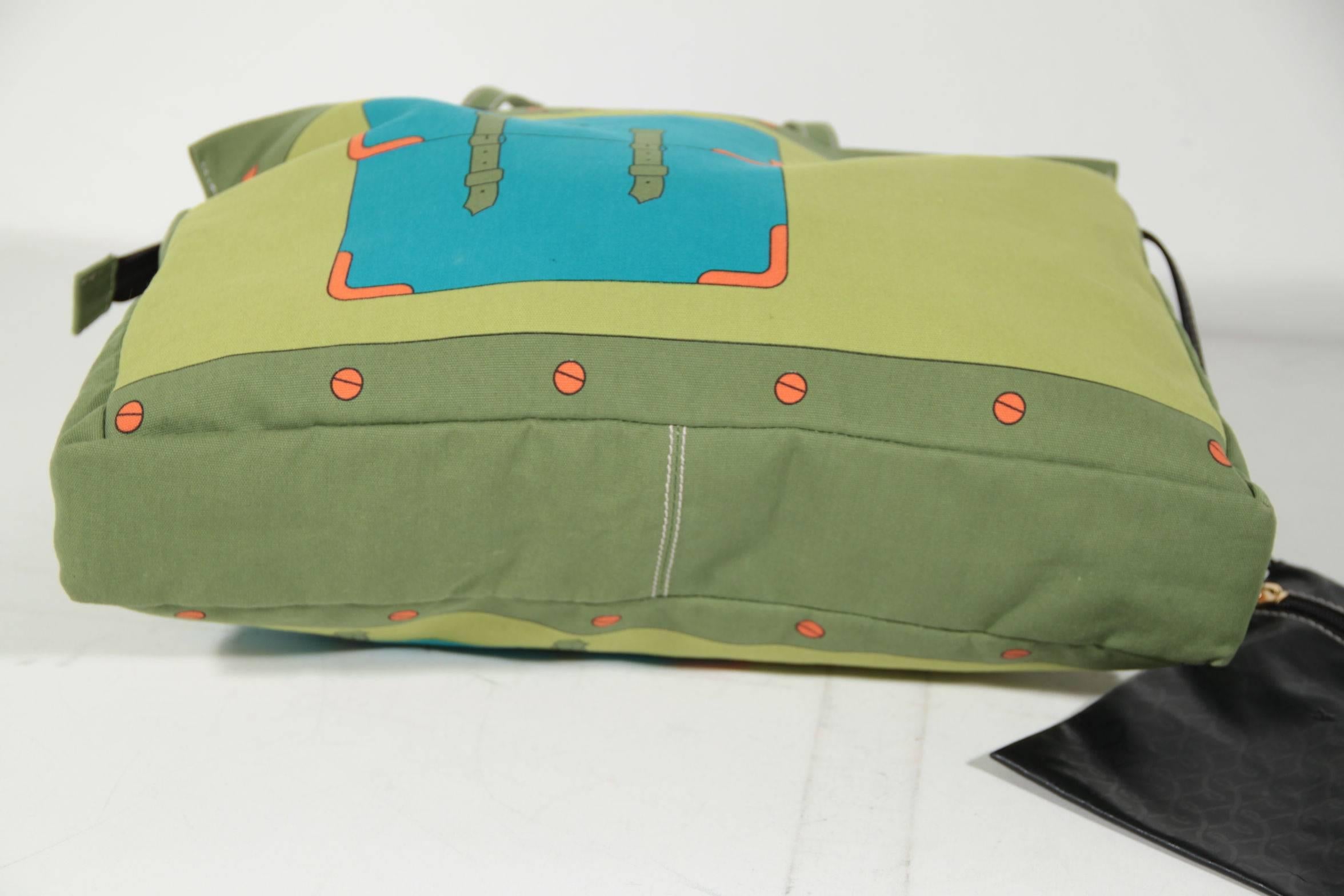 Women's ROBERTA DI CAMERINO Italian Green Canvas LARGE TOTE Shoulder Bag