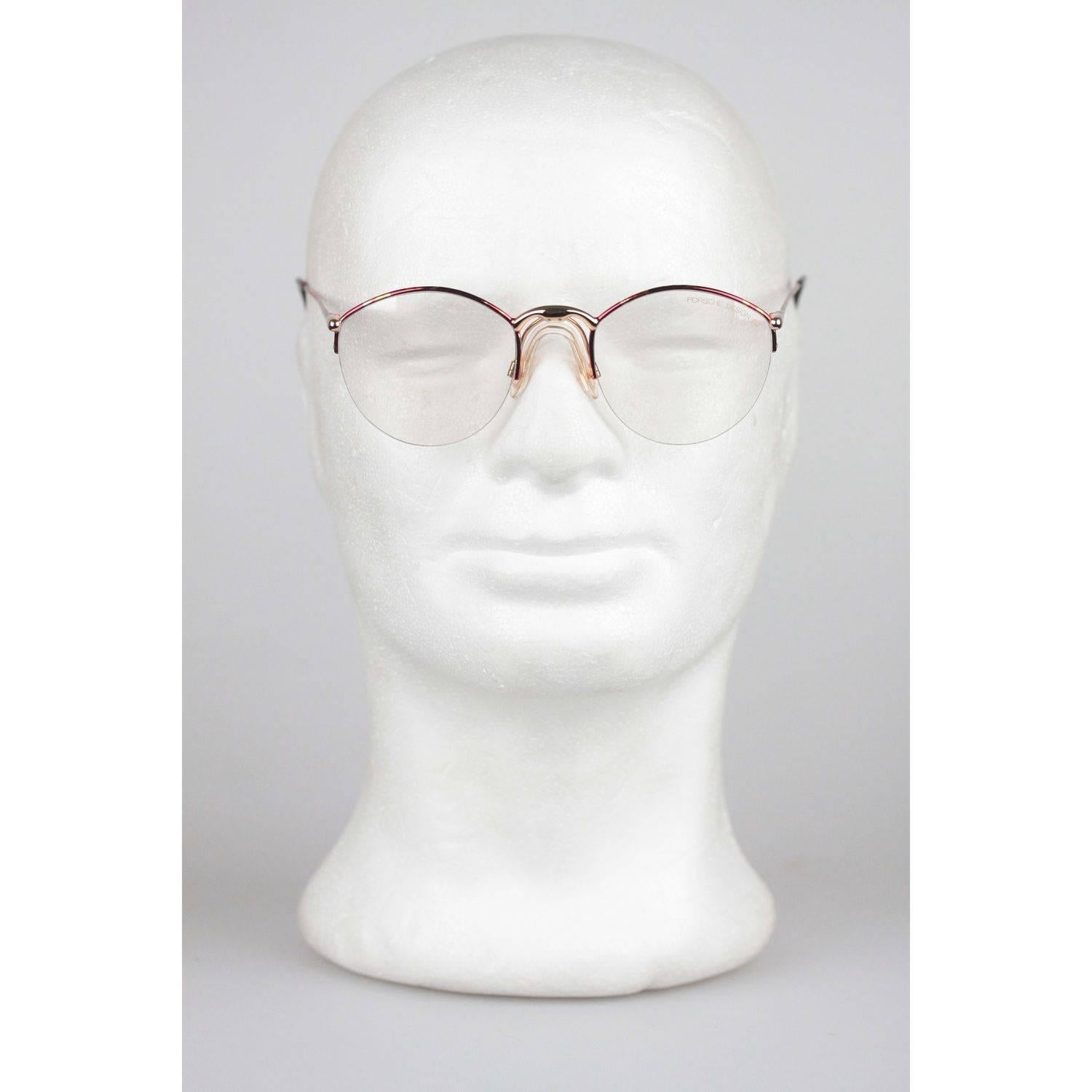 - Luxury designer Vintage eyeglasses by Porsche Design by Carrera
Half rimmed, round shaped
- Rare frame from the end of the 80s
Double gold bridge, soft full nose pad
Clear-Demo original Lens
mod: 5670 - 48 - 53-23 - 140
- Made in