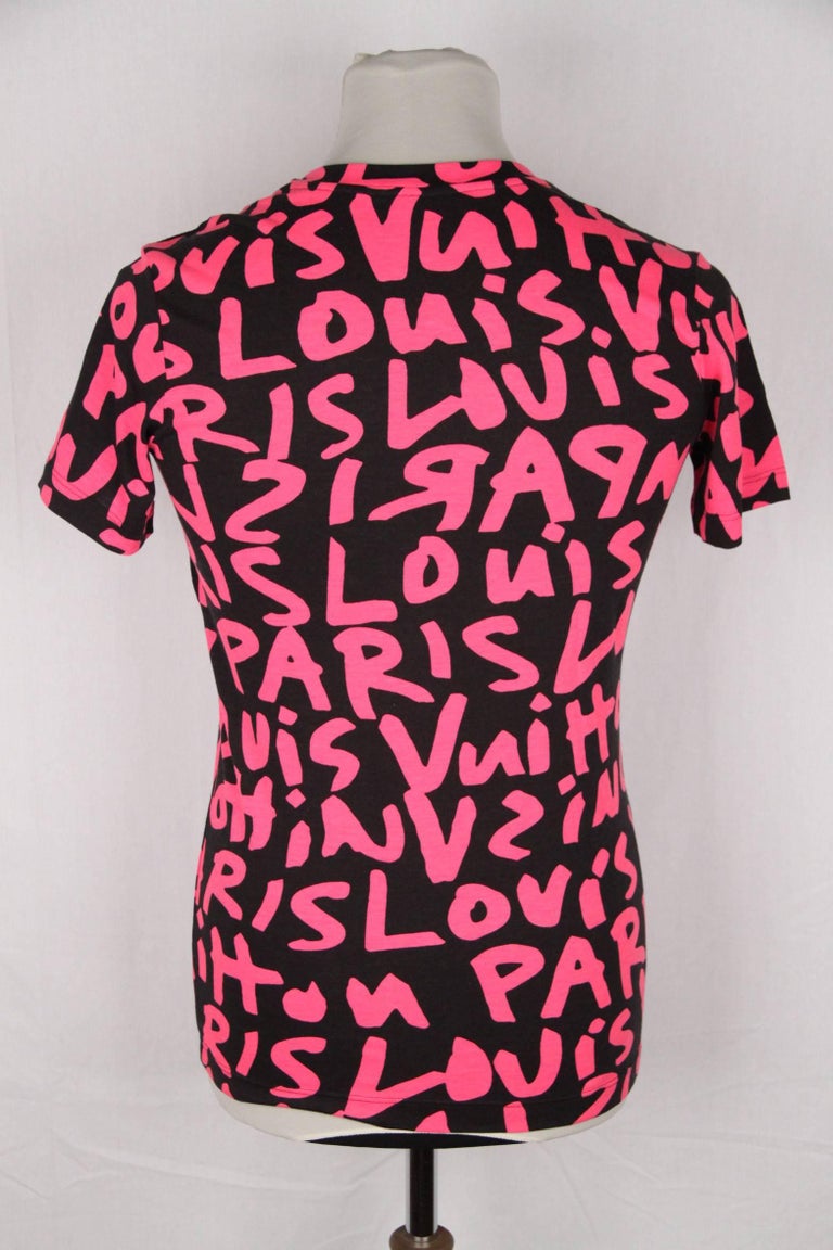 Louis Vuitton Stephen Sprouse Graffiti T-Shirt Black and Fluo Pink XS For Sale at 1stdibs