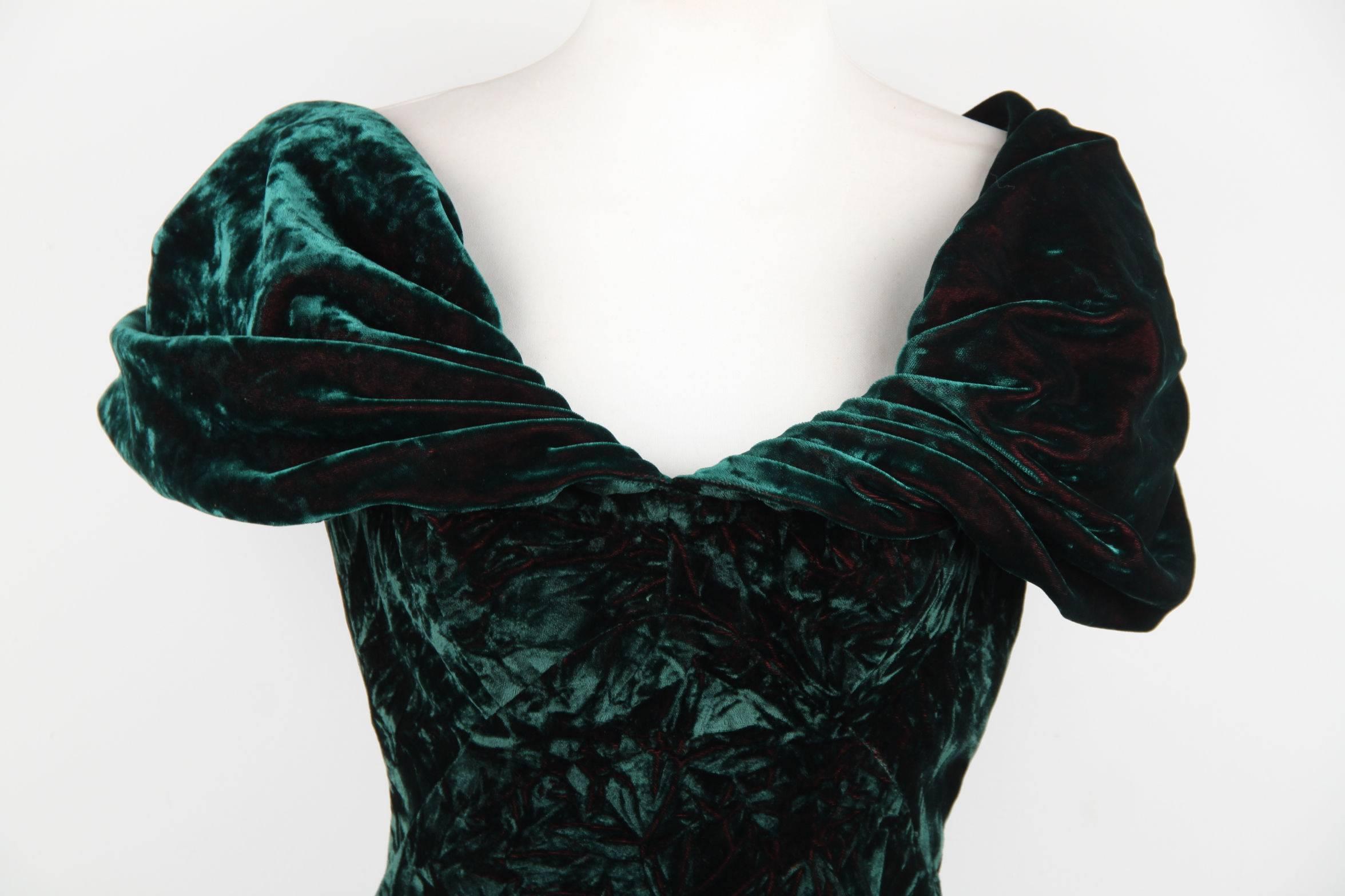 Antony Price Vintage Green Velvet Off Shoulder Mini Dress Size 10 In Good Condition In Rome, Rome