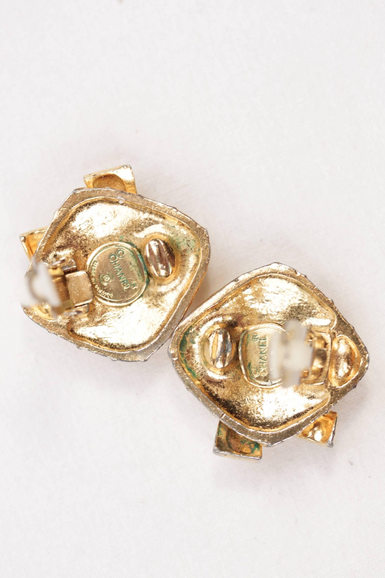 Chanel Vintage Quilted Gold Metal Clip on Earrings Bow Detailing with Box 3
