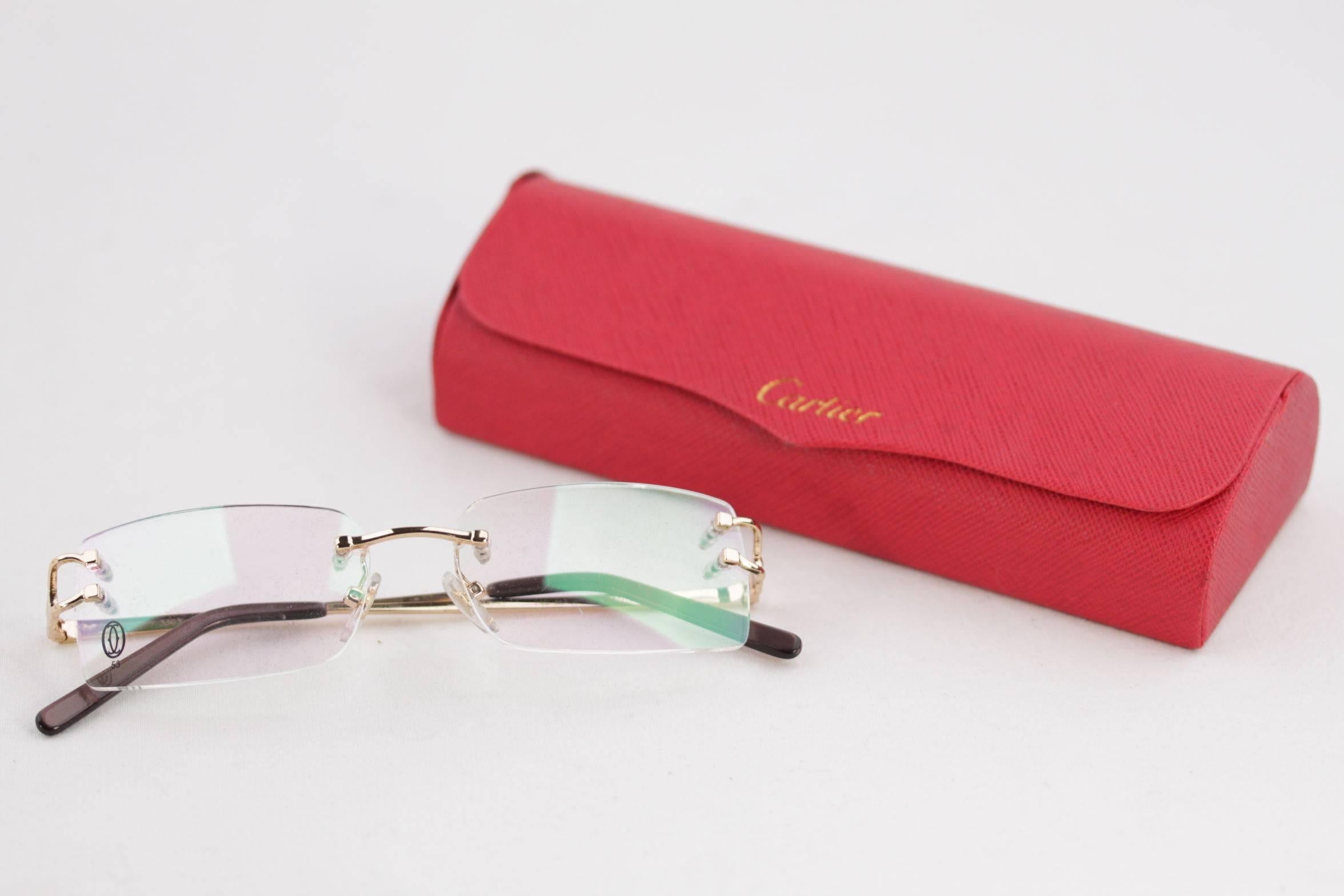 - 'CARTIER Paris' gold metal rimless frame - Made in France

- Model: 3303 - 53/17 - 140

- Rectangular design

- Original demo lenses

- CARTIER signatures on the sides

- Comes with CARTIER Red hardcase

Condition rate & details