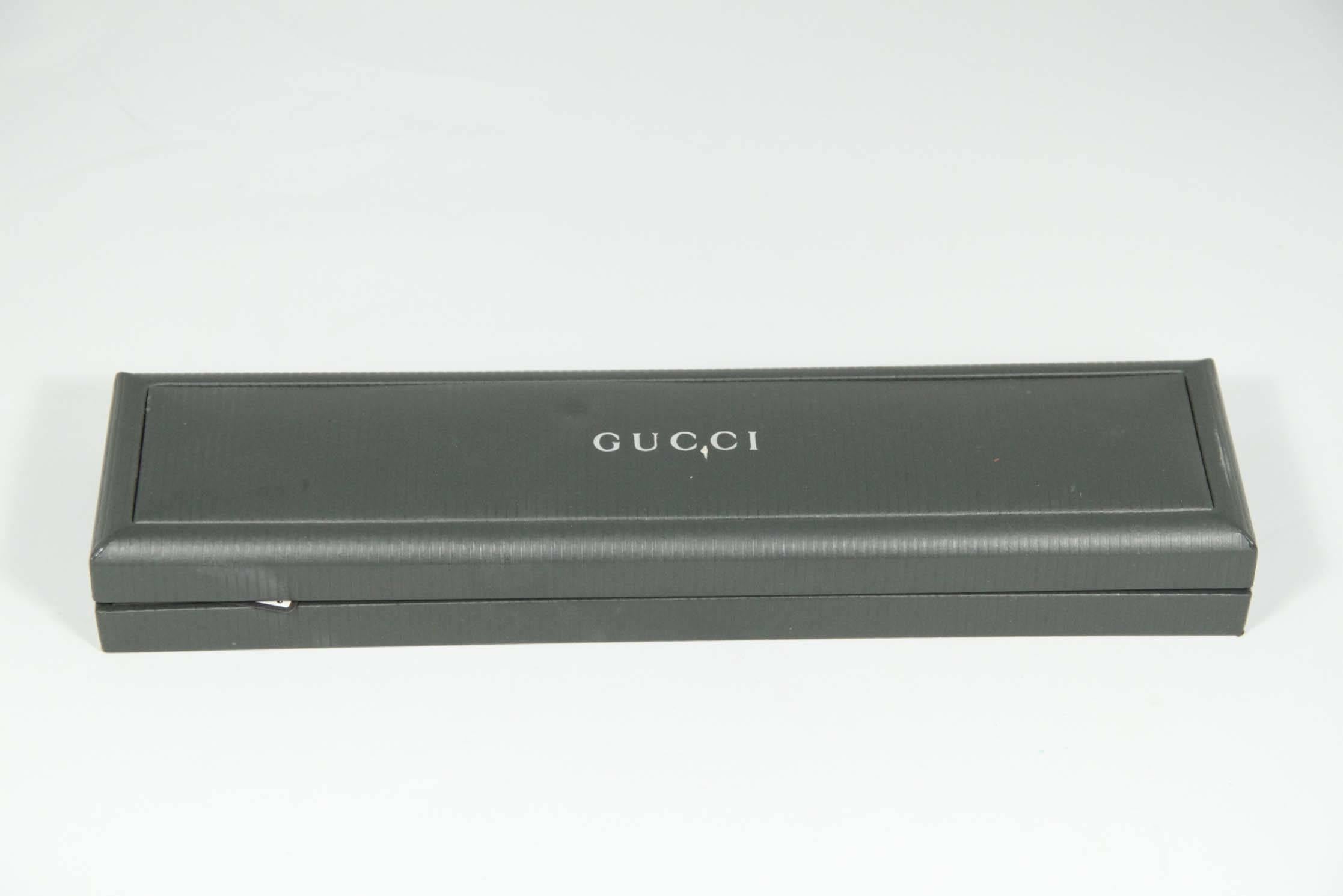 GUCCI Italian Silver Stainless Steel WRIST WATCH Mod 3905L Black Dial w/ Box 3