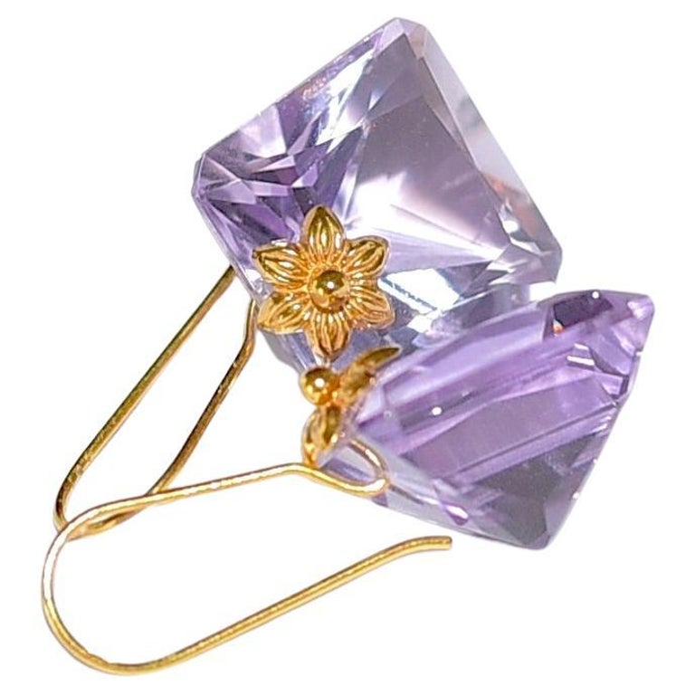 Natural Pink Amethyst in 18K Solid Yellow Gold For Sale at 1stDibs