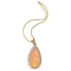 Collar de oro amarillo macizo de 14K con un ópalo natural en forma de pera de 3,95 CT, en oro macizo de 14K