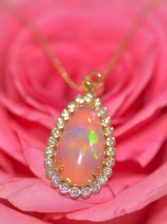 Collar de oro amarillo macizo de 14K con un ópalo natural en forma de pera de 3,95 CT, en oro macizo de 14K
