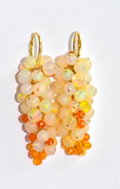 Orecchini con opale etiope naturale e granato mandarino in oro giallo massiccio 14K