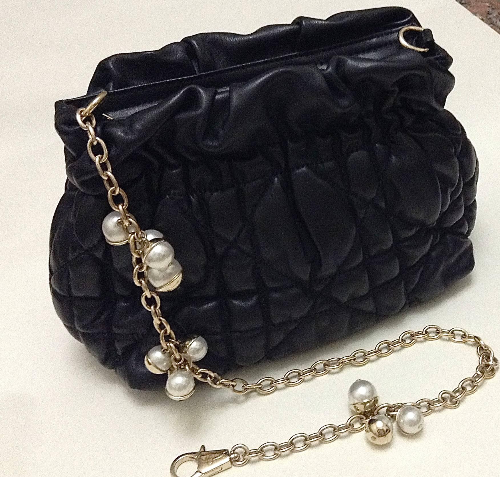 Christian Dior ✿*ﾟMISE EN DIOR Pearl Jeweled Chain Quilted Bag Handbag In Excellent Condition In KAOHSIUNG, TW