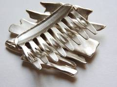 CHANEL Handcrafted Gold Hair Baret Brooch Pin