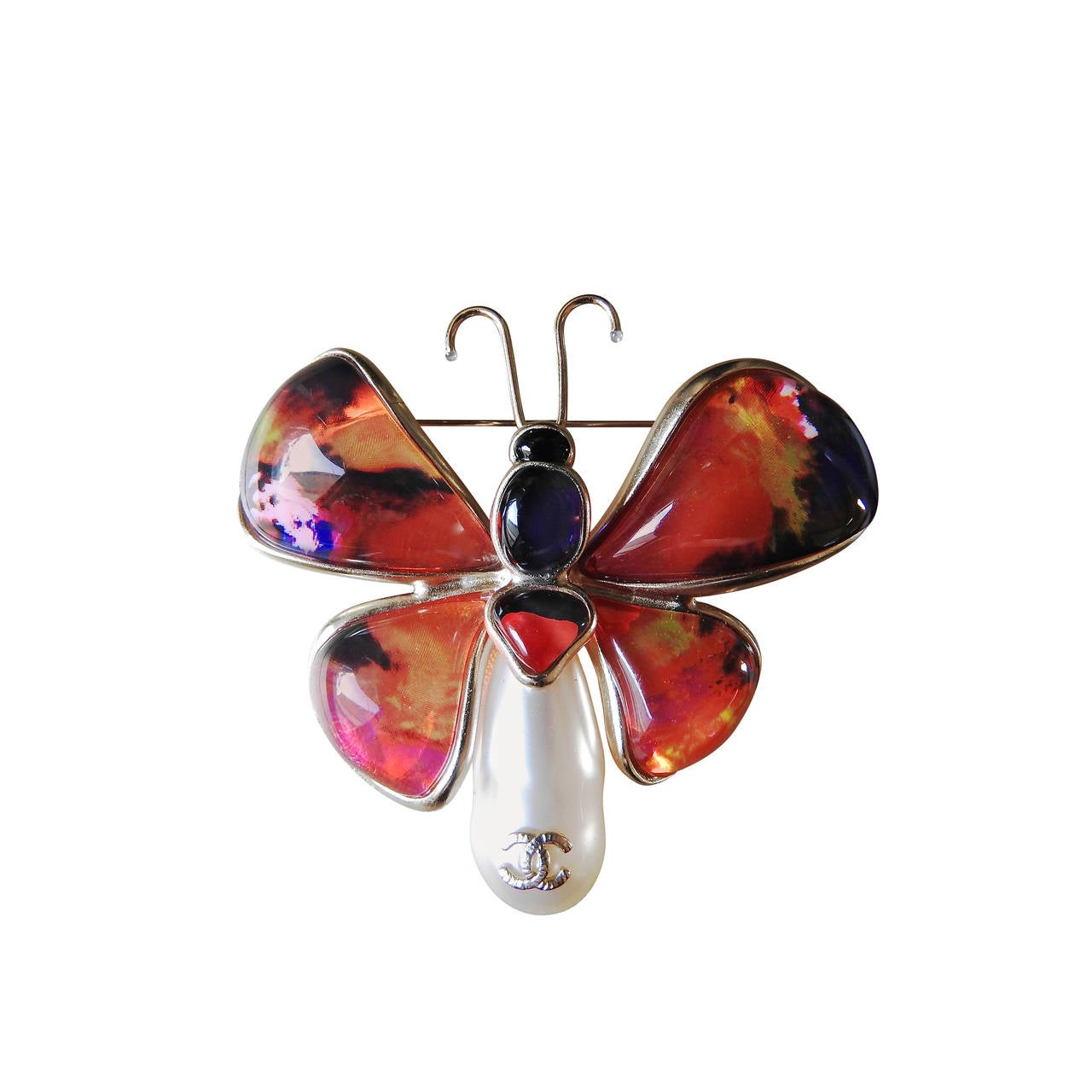 NEW Chanel 2015 Summer Resin Gripoix Glass Pearl Butterfly Brooch For Sale