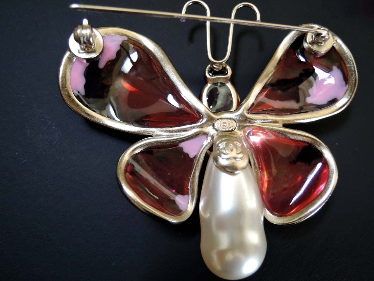 NEW Chanel 2015 Summer Resin Gripoix Glass Pearl Butterfly Brooch For Sale 3