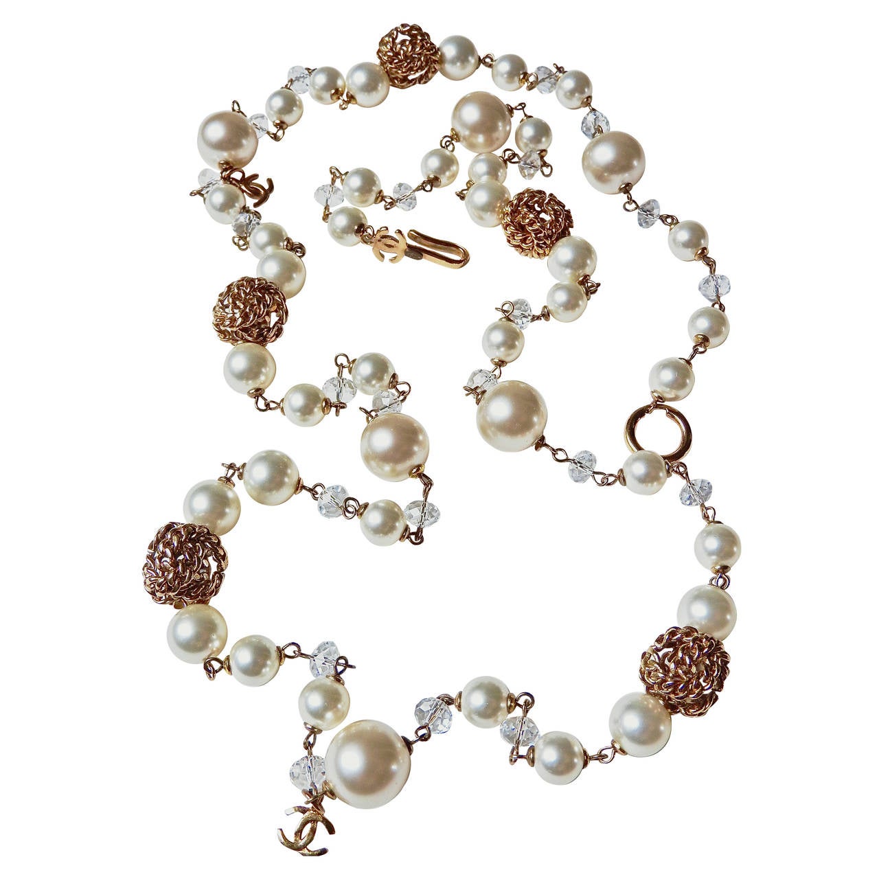 Chanel ✿*ﾟ Luscious LARGE CREAMY  Glass Pearls Gold Nugget Crystals Necklace For Sale