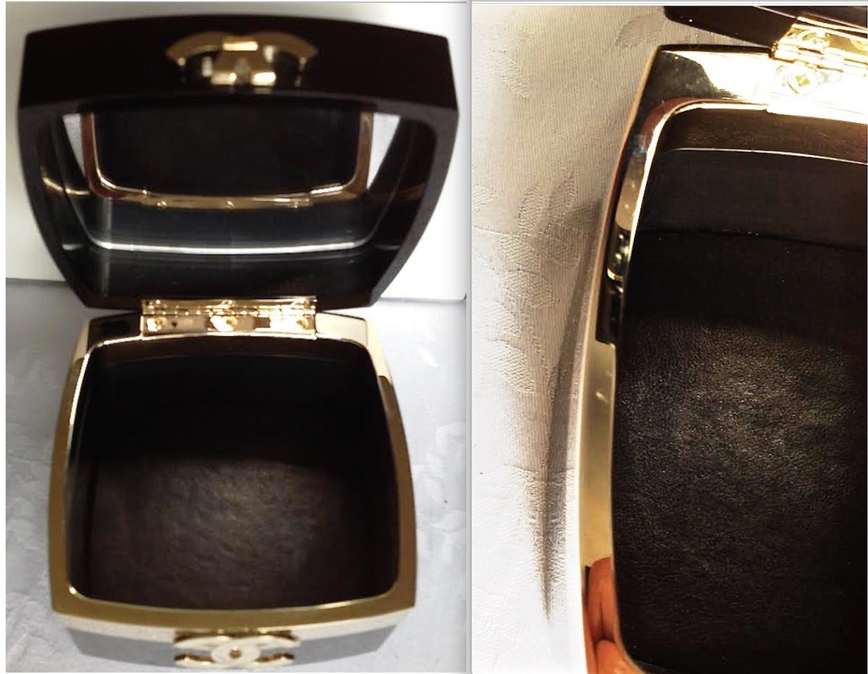 Chanel Rare  ✿*ﾟ 04' Ruway Lucite Plexiglas Mini Clutch Box handbag bag case In Excellent Condition In KAOHSIUNG, TW