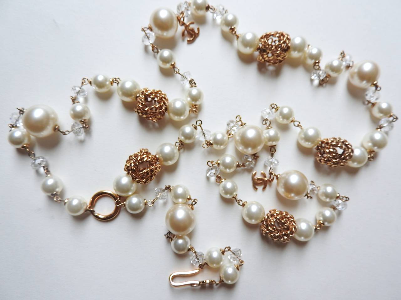 Chanel ✿*ﾟ Luscious LARGE CREAMY  Glass Pearls Gold Nugget Crystals Necklace For Sale 3
