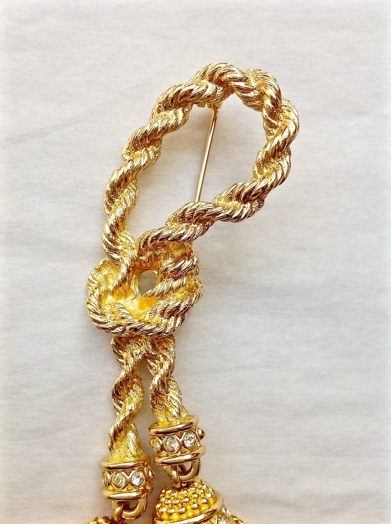 VINTAGE NEW ✿*ﾟChristian Dior  Gold Rope Ex Long Double Tassel Brooch For Sale 2