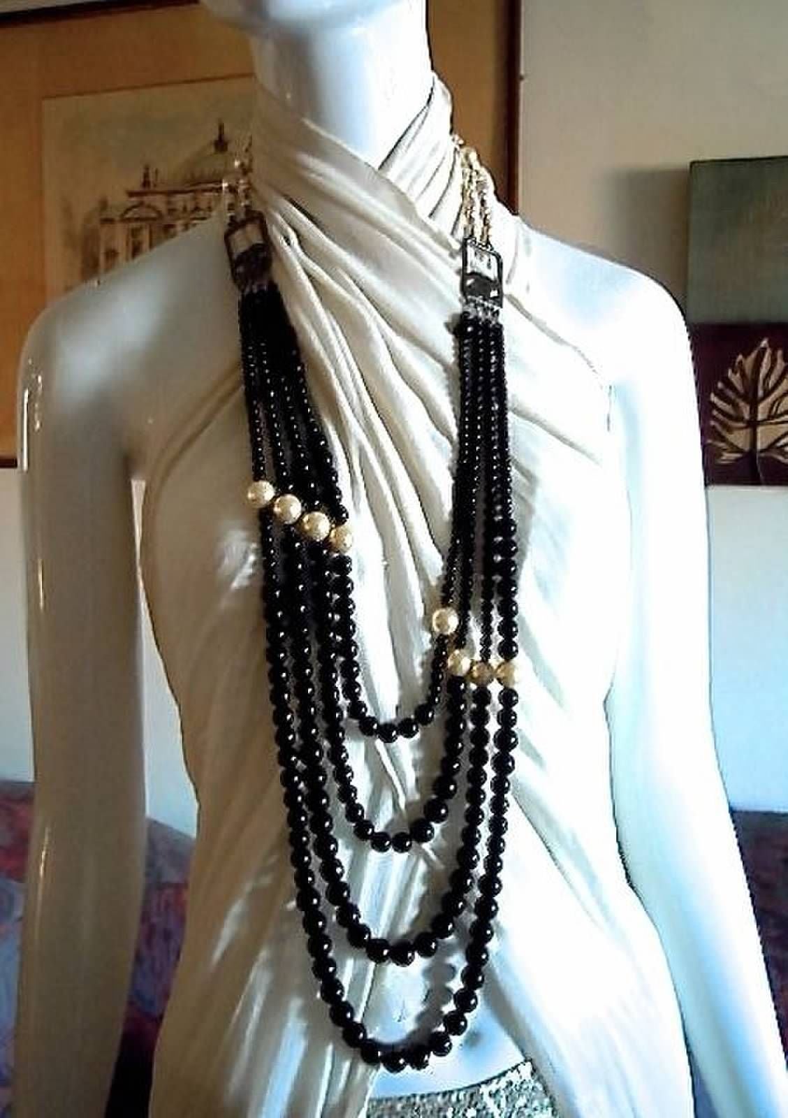 PRISTINE 03P Chanel ✿*ﾟRUNWAY 4 STRANDS 2-WAY Black Glass Pearl Long Necklace For Sale 6