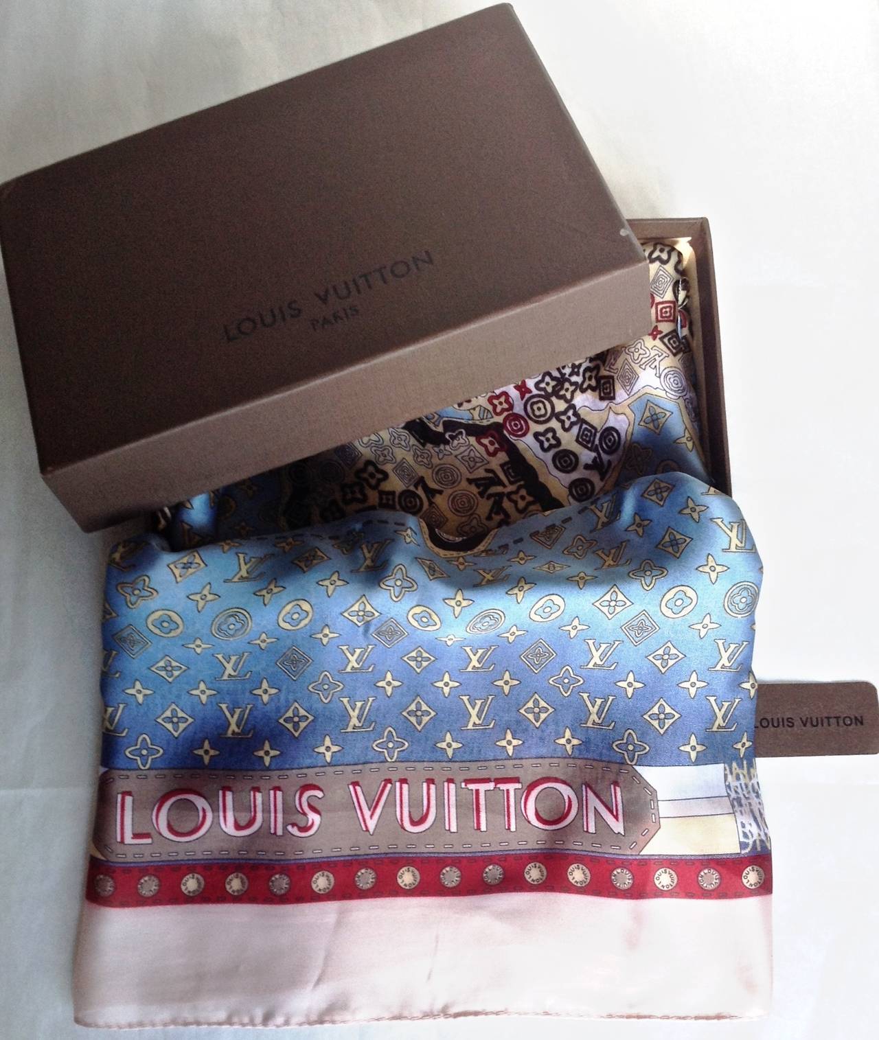 LOUIS VUITTON Silk Scarf World Map - Square Blue Scarf - Fashion