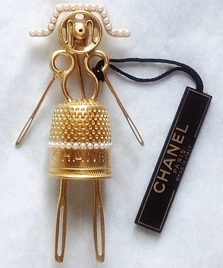 Vintage NWT NEW 03P ✿ Coco Chanel Ex LARGE Sewing Lady Pearl Brooch 3
