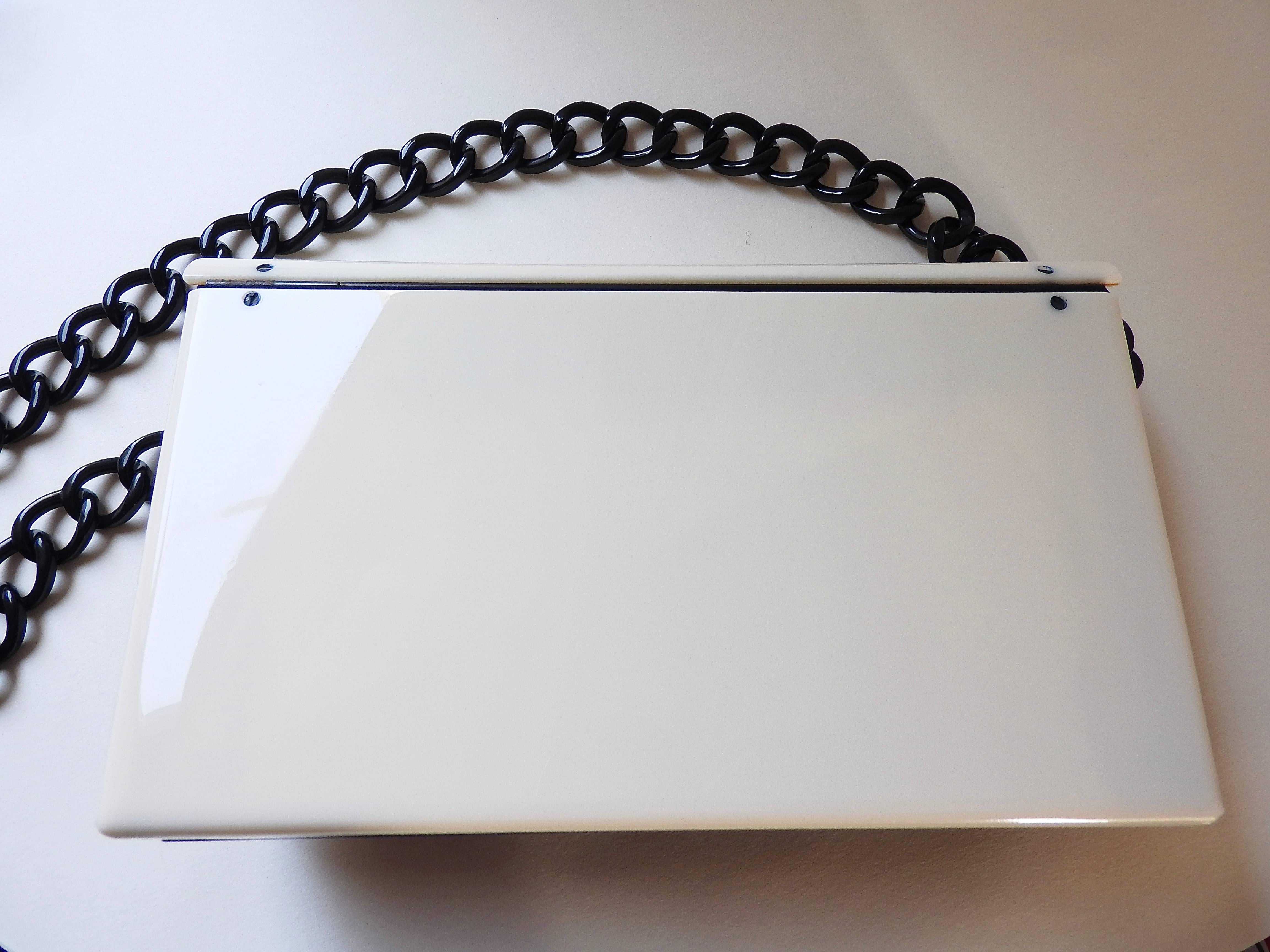 NEW ✿*ﾟChanel LARGE Black White Plexiglass Resin Hardshell Clutch Handbag Bag  For Sale 6