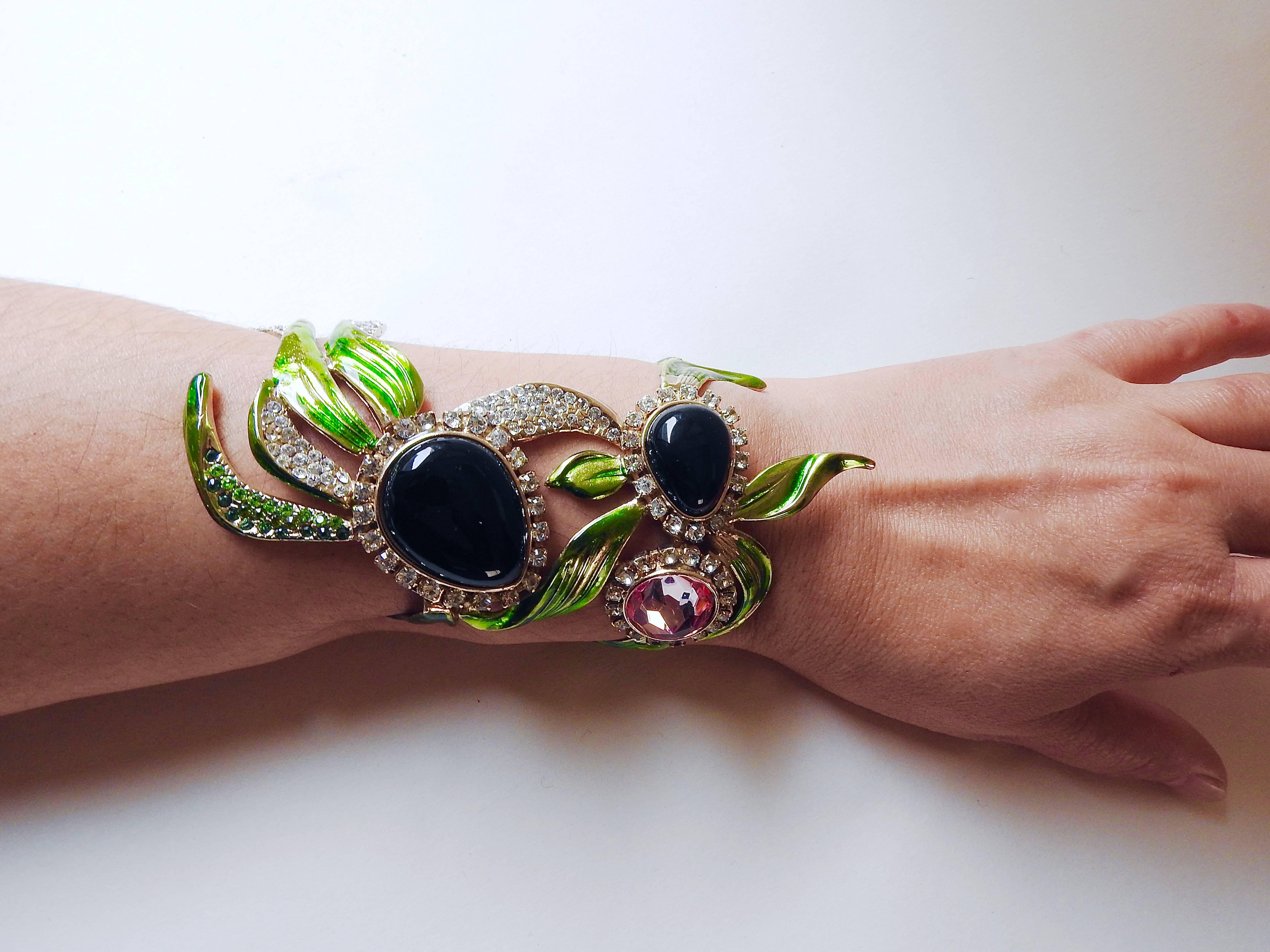YSL ✿*ﾟ DIVA PIECE Glass & Rock Crystal Orchid Yves Saint Laurent Cuff Bracelet In New Condition In KAOHSIUNG, TW