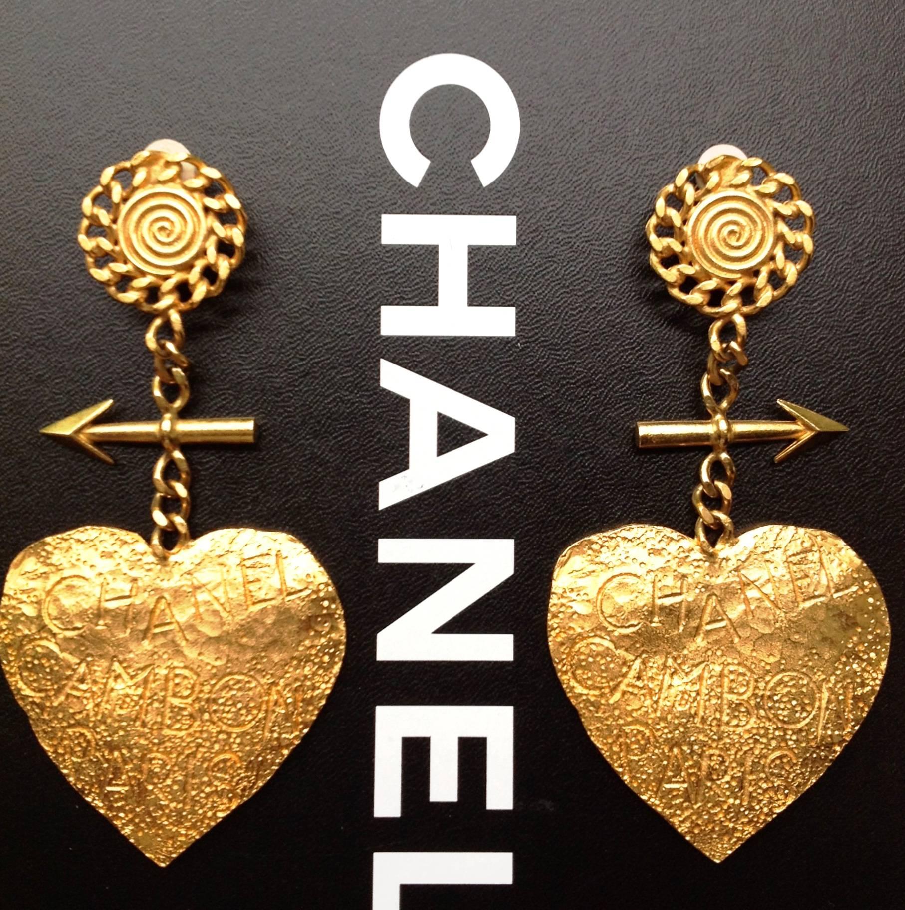Women's AS NEW Chanel ✿*ﾟVintage 12 CM Long OVERSIZED 93P Graffiti Heart Arrow  Earrings For Sale