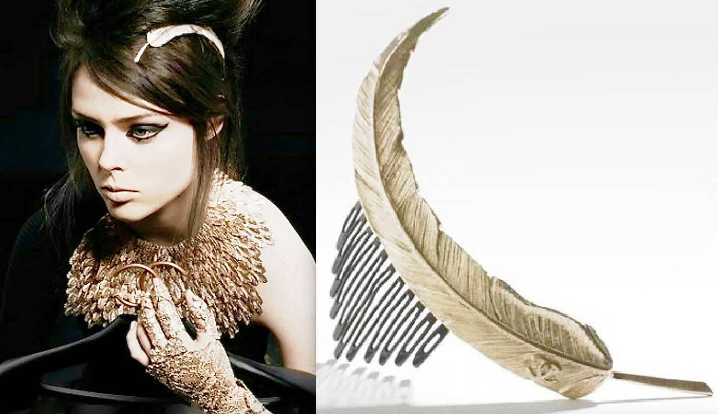  Chanel ✿*ﾟ08A Feather 20 CM Long Runway Head Jewel Hair brooch Ornament In Excellent Condition For Sale In KAOHSIUNG, TW