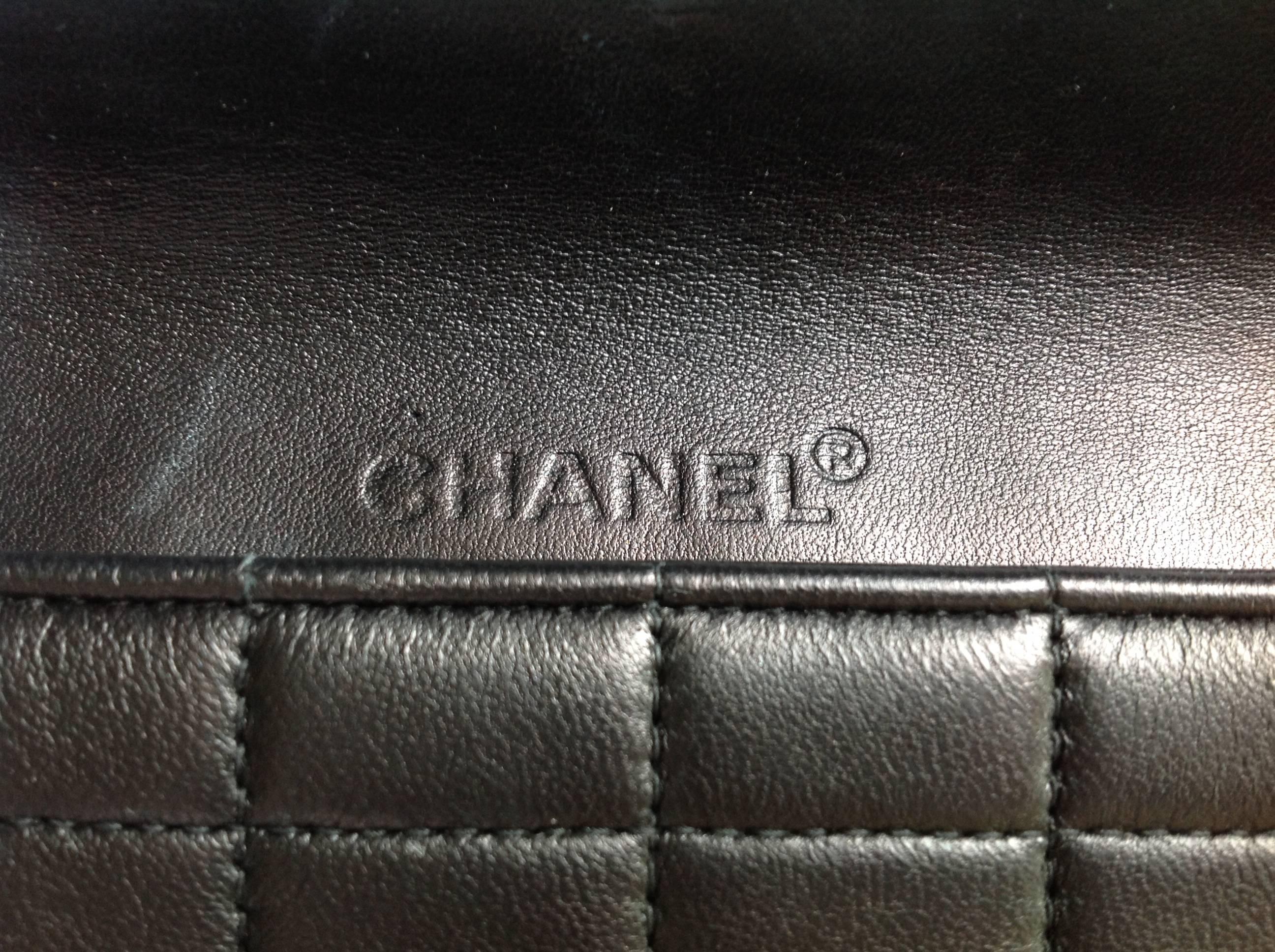 VINTAG Chanel ✿*ﾟJEWELLED Gripoix Glass Pearl Lambskin Clutch Bag Handbag Tote In Good Condition For Sale In KAOHSIUNG, TW