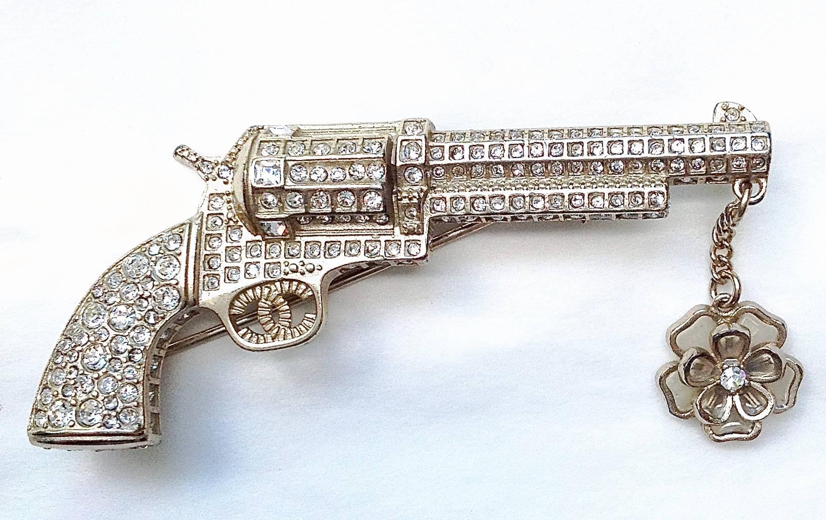  Chanel ✿*ﾟDALLAS Craftsmanship Gripoix Camellia Jeweled Gun Pistol Brooch For Sale 3