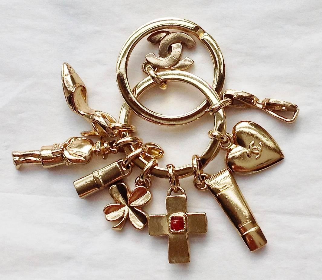 Vintage ✿*ﾟChanel *ICONIC* Gripoix Glass Necklace Pendant Keychain In Excellent Condition For Sale In KAOHSIUNG, TW