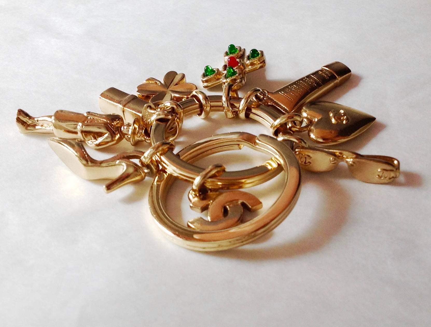 Women's or Men's Vintage ✿*ﾟChanel *ICONIC* Gripoix Glass Necklace Pendant Keychain For Sale