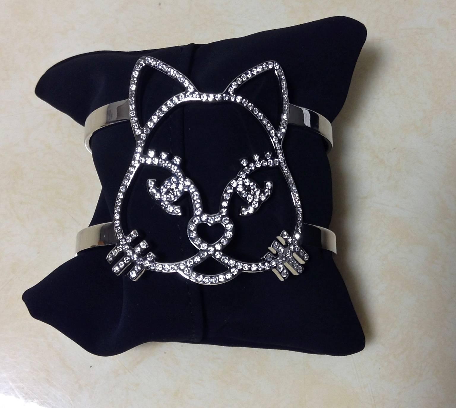 NIB  NEW Chanel ✿*ﾟ2016-17 Kitty Choupette Cat Emoji Cuff Bangle Bracelet For Sale 2