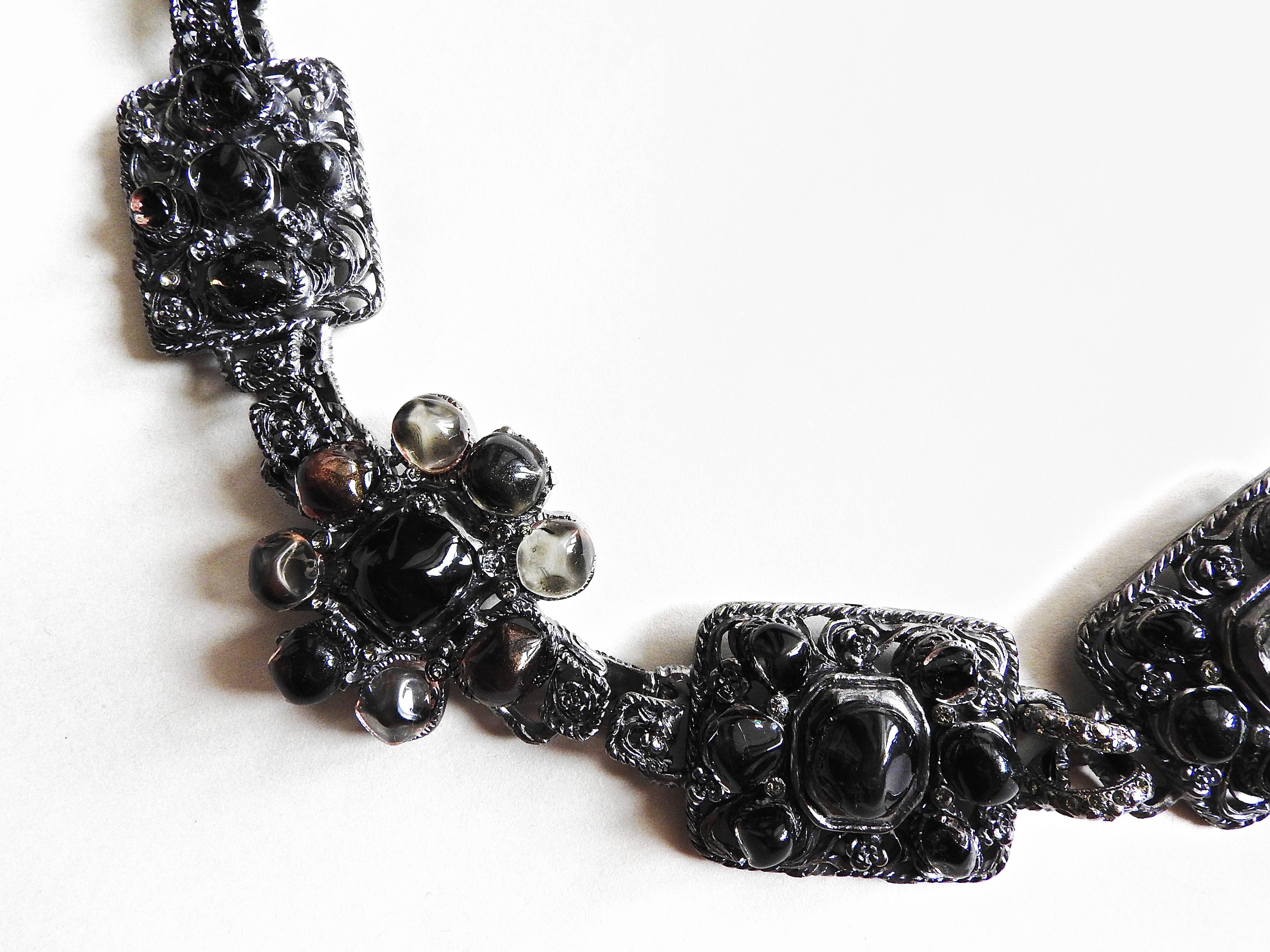 CHANEL ✿*ﾟGRANDEUR Chunky SEE THROUGH Gripoix Poured Glass Flower Necklace Belt For Sale 4