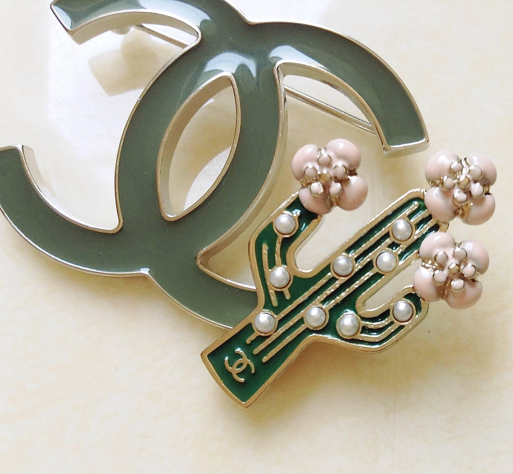 A sweet brooch with cheerful summer chic for these gloomy days, and is a great piece for the coming cheerful holidays !
 From Chanel 2017 Paris-Cuba collection.  This brooch was taken out of its box only for photo taking. Never worn and never been