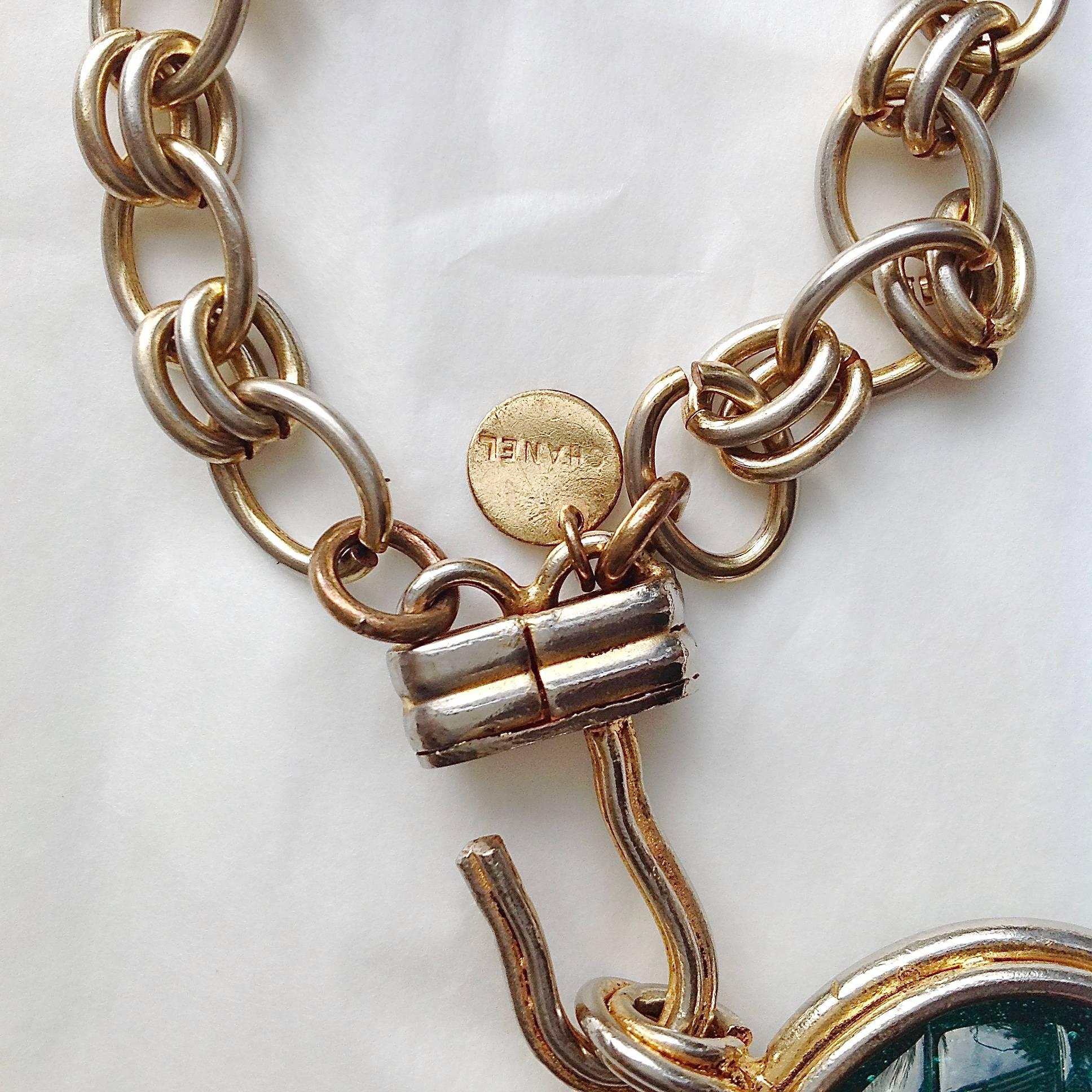 Women's VINTAGE Chanel ✿*ﾟ70's OVERSIZED Emerald Gripoix Glass Pendant Choker Necklace  For Sale