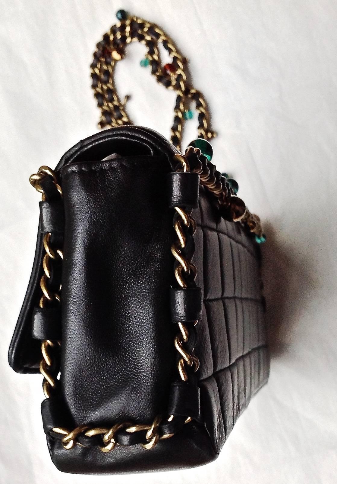 Vintage ✿*ﾟCHANEL BLACK Chain Gripoix Glass Pearl Lambskin Clutch Bag Handbag In Excellent Condition For Sale In KAOHSIUNG, TW